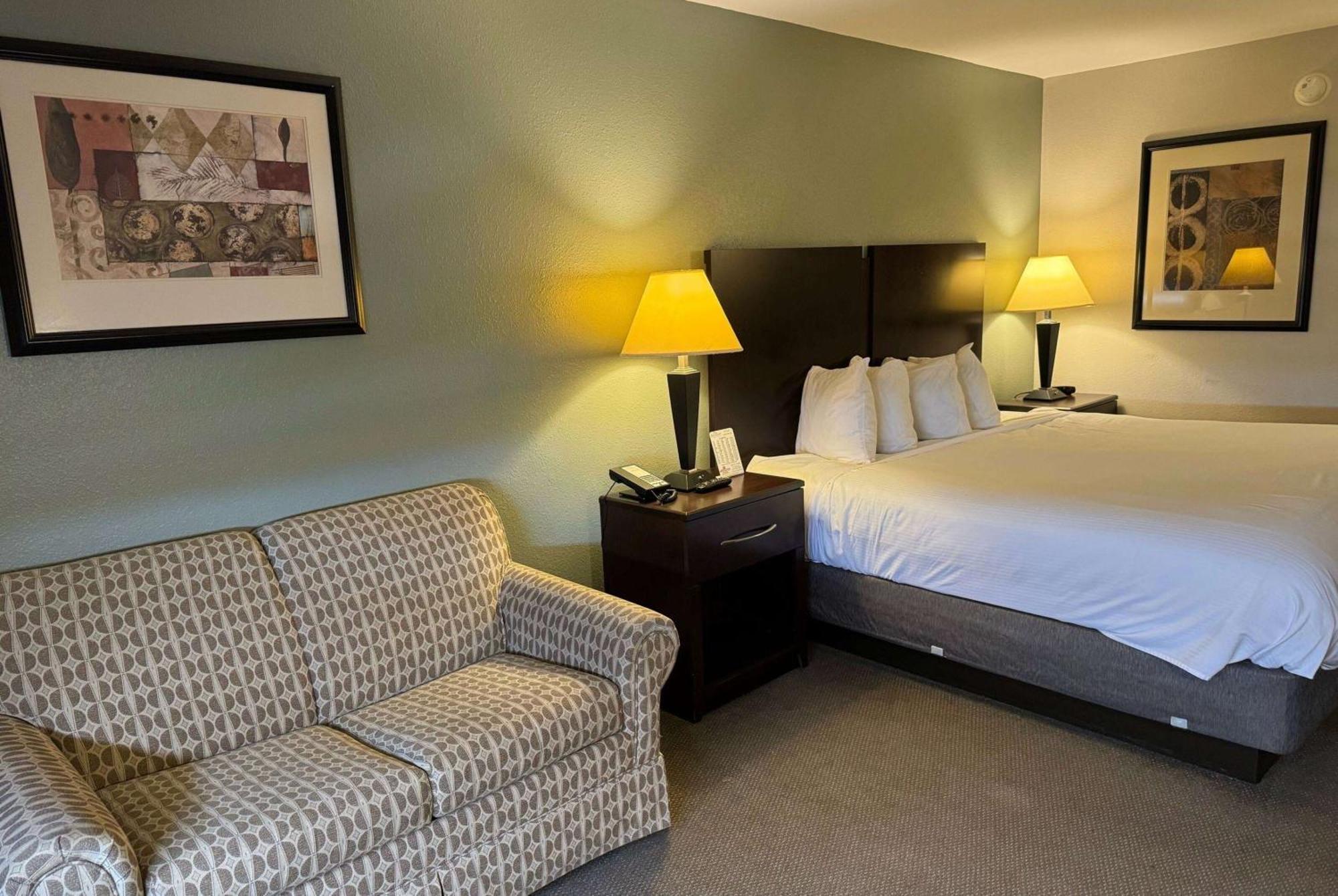 Baymont By Wyndham Hotel 3*